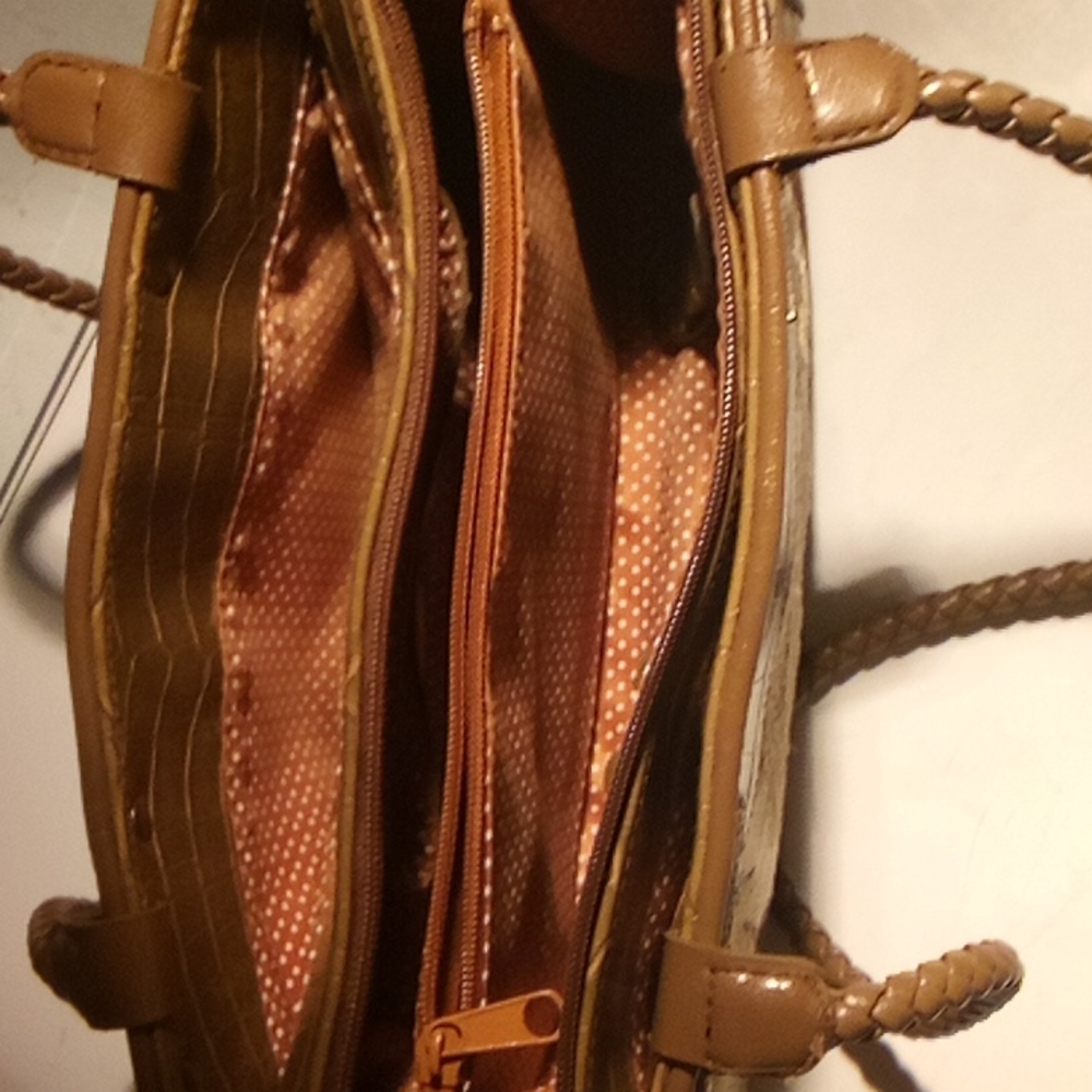 Purse - Picture 2 of 3